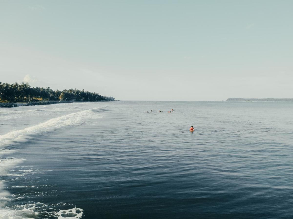 ホテル La Playita Lalawigan エクステリア 写真
